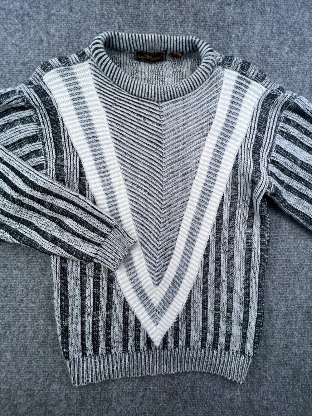 Sergio Valente Sweater Small Knit Long Sleeve Crew Neck Black White Western